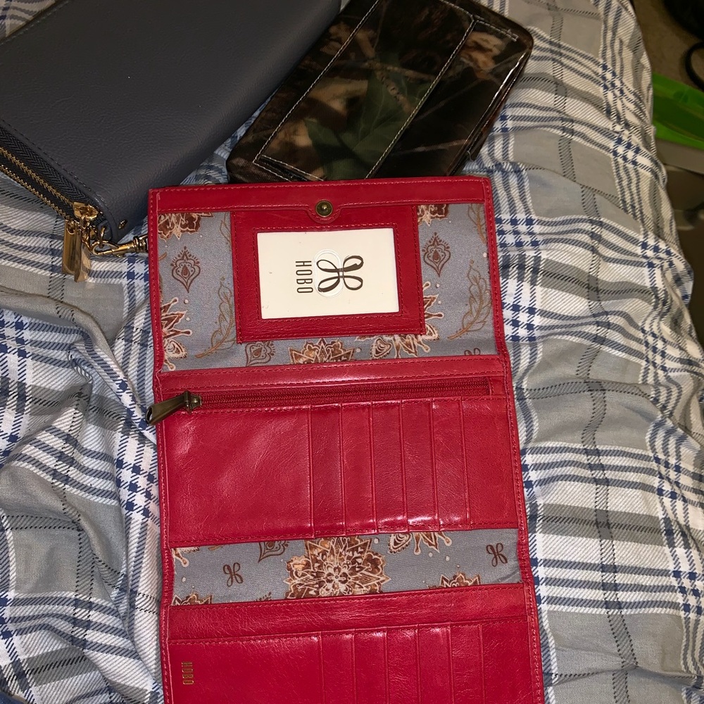 Hobo red wallet used